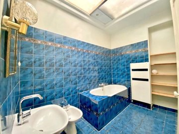 f4f6a250225e1b9891fc8a9b95eea18217250b4b7d192