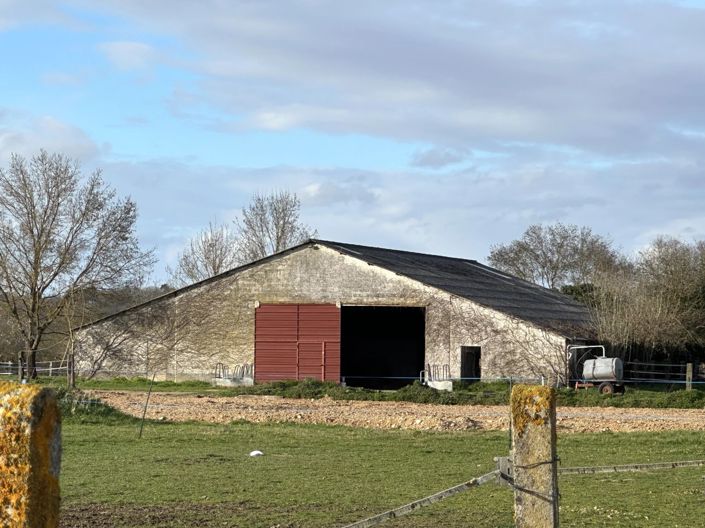 Image No.7-10 Bed House for sale