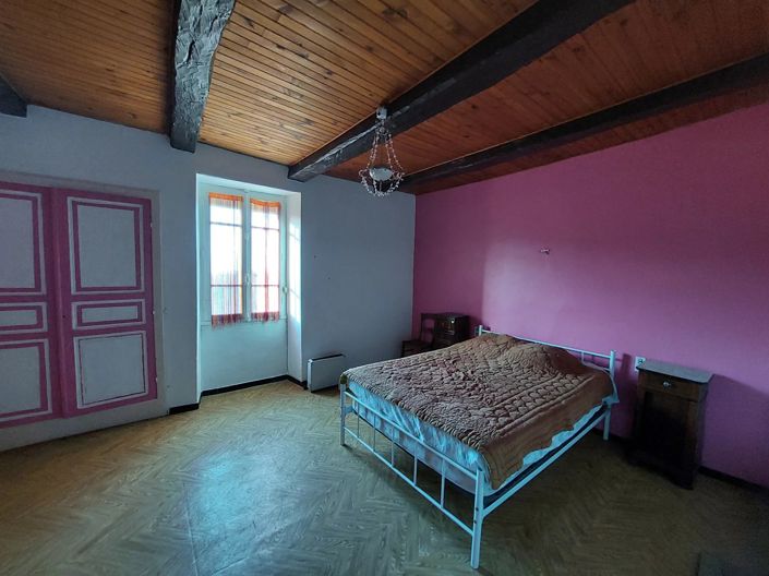 Image No.6-3 Bed House for sale