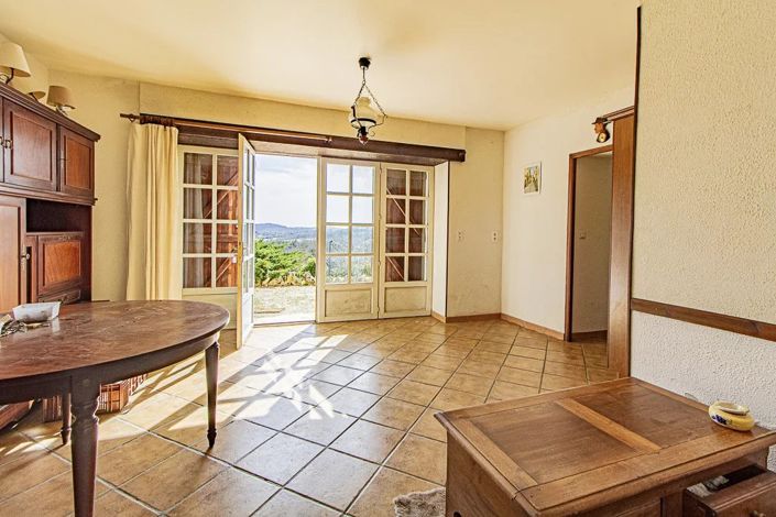 Image No.5-5 Bed House for sale