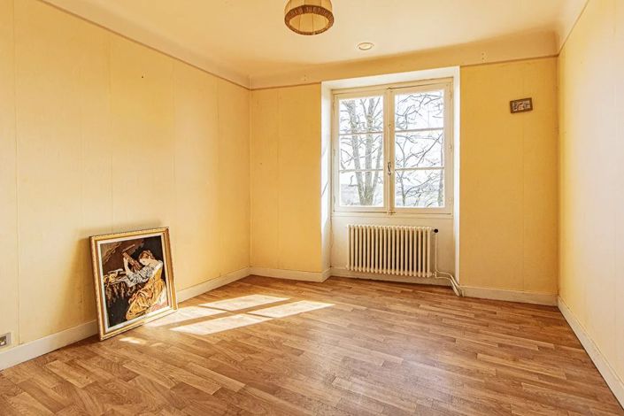 Image No.6-5 Bed House for sale