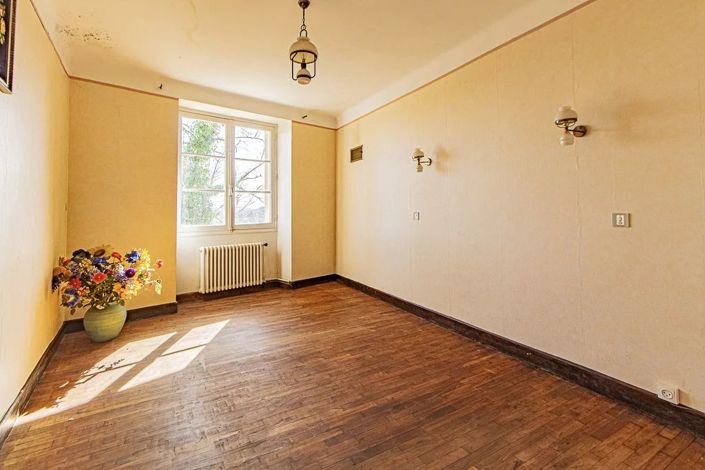 Image No.7-5 Bed House for sale