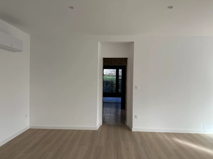 Image No.12-Maison de 2 chambres à vendre à Montignac-le-Coq