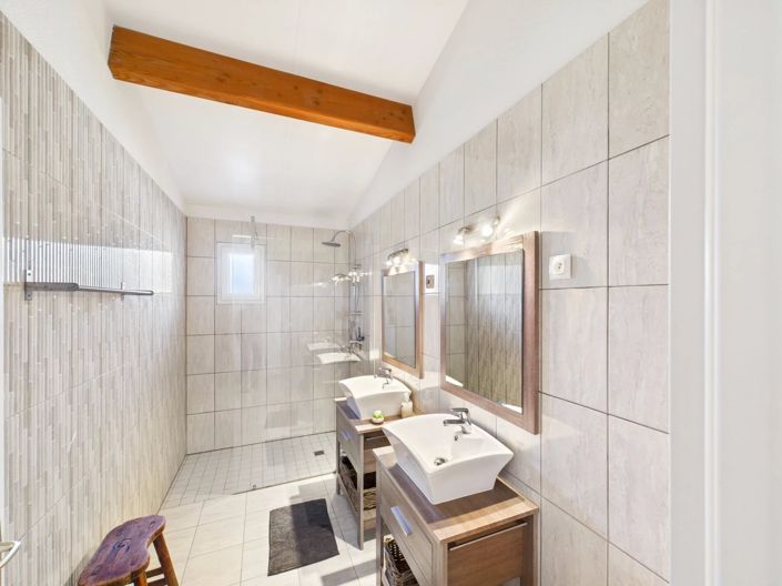 Image No.4-3 Bed Village House for sale