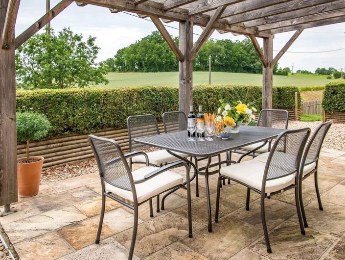 Image No.12-13 Bed House for sale