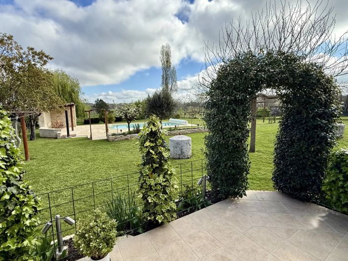 Image No.14-3 Bed House for sale