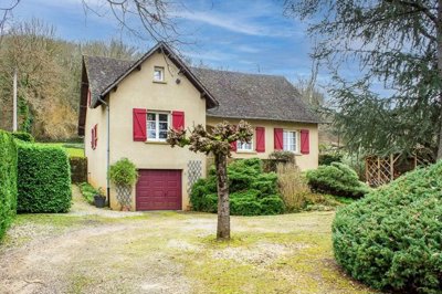 1 - Béduer, Maison de village