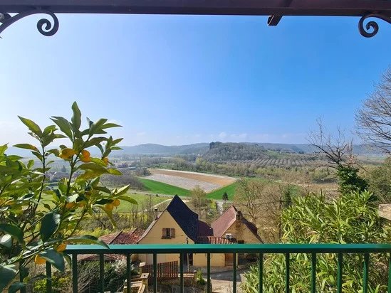 Image No.11-3 Bed Village House for sale