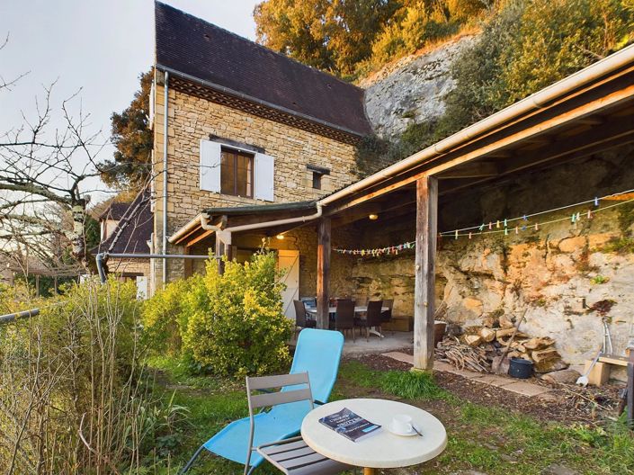 Image No.9-3 Bed Village House for sale