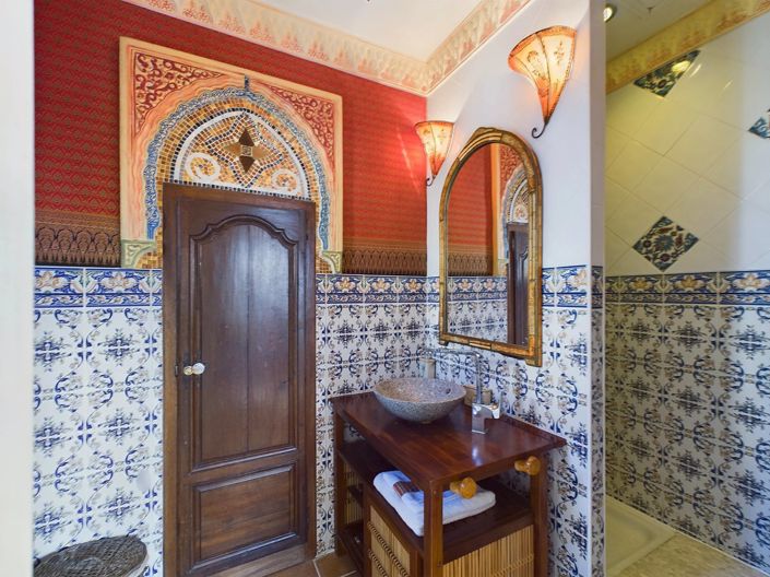 Image No.11-6 Bed House for sale