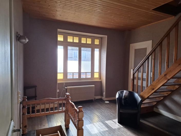 Image No.10-7 Bed Village House for sale