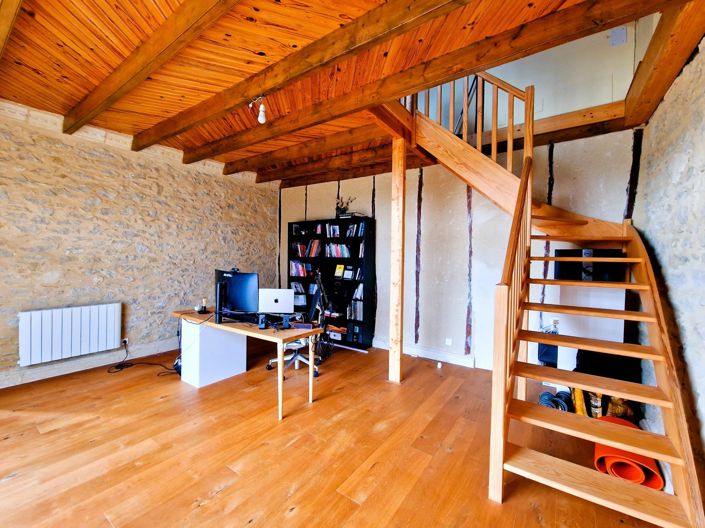 Image No.5-5 Bed House for sale