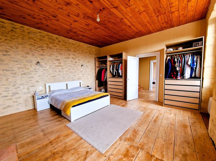 Image No.6-5 Bed House for sale