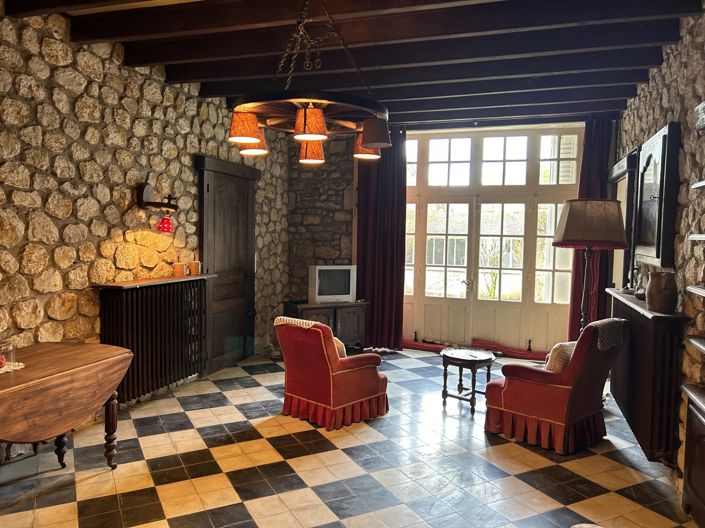 Image No.3-6 Bed House for sale