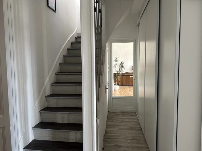 Image No.15-6 Bed House for sale