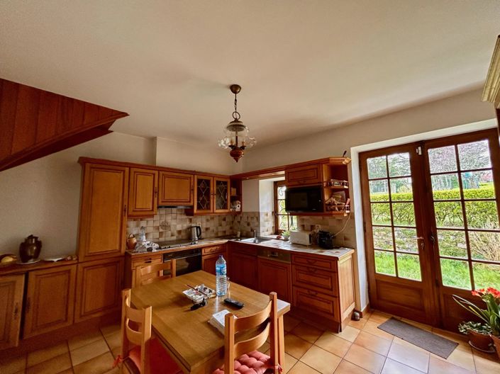 Image No.5-5 Bed House for sale