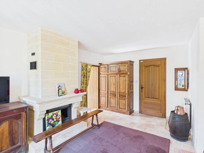 Image No.11-5 Bed House for sale