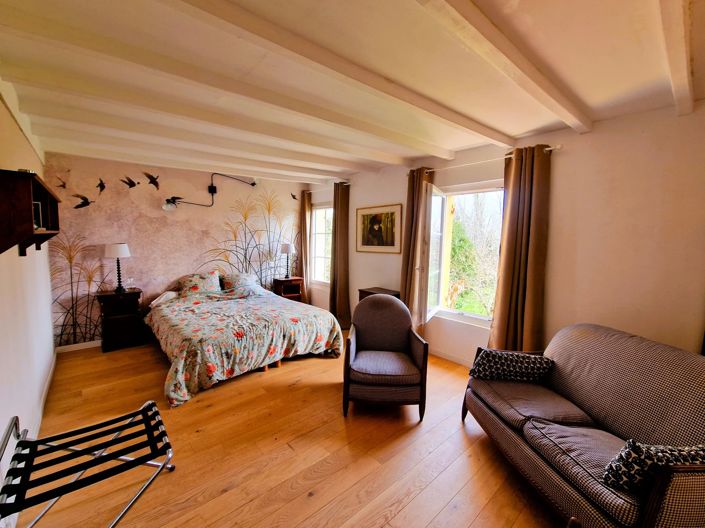 Image No.6-5 Bed House for sale