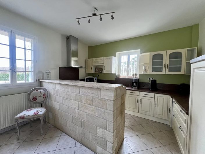 Image No.6-4 Bed House for sale