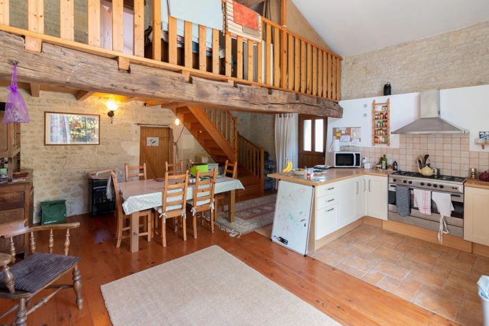 Image No.10-5 Bed House for sale