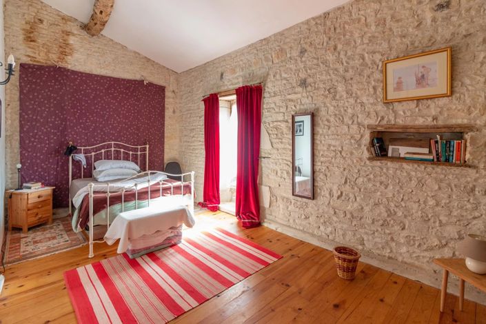 Image No.12-5 Bed House for sale