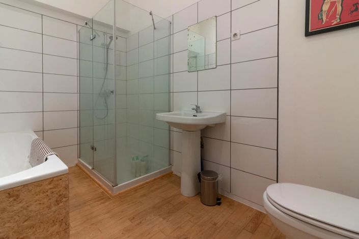 Image No.7-5 Bed House for sale