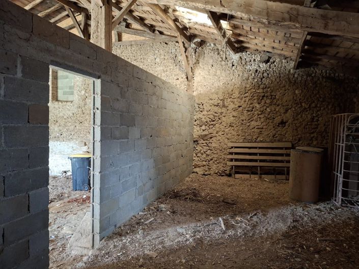 Image No.12-2 Bed House for sale