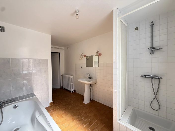 Image No.9-4 Bed House for sale