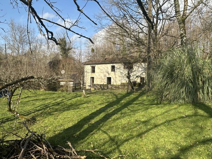 Image No.8-7 Bed House for sale