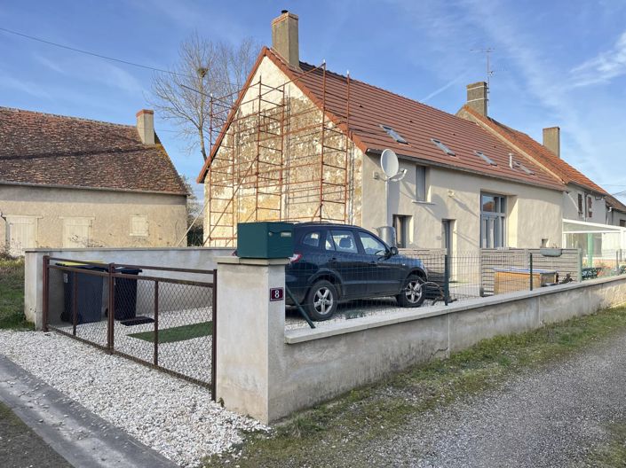 Image No.1-4 Bed House for sale