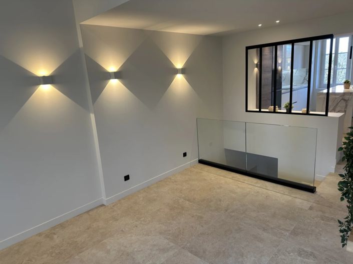 Image No.11-3 Bed Property for sale