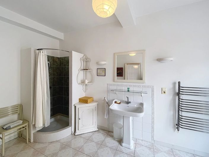 Image No.14-6 Bed House for sale