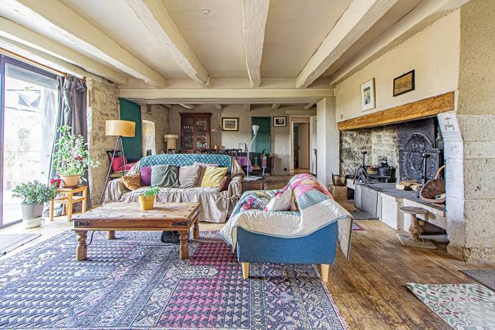 Image No.3-6 Bed Village House for sale