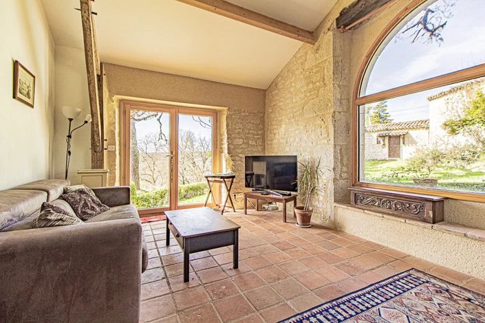 Image No.5-6 Bed Village House for sale