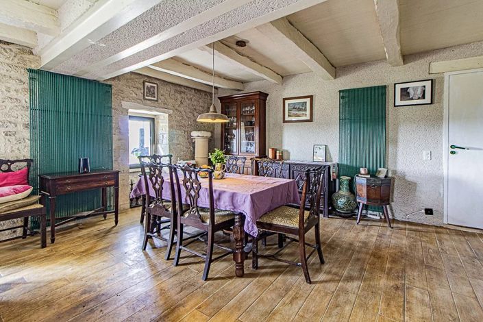 Image No.6-6 Bed Village House for sale