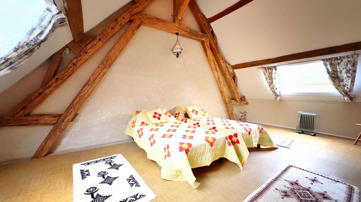 Image No.9-3 Bed House for sale