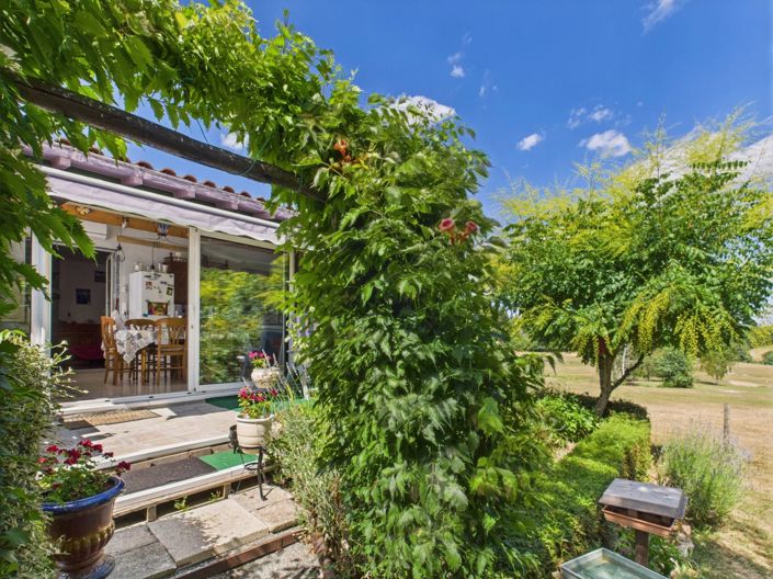 Image No.1-2 Bed House for sale