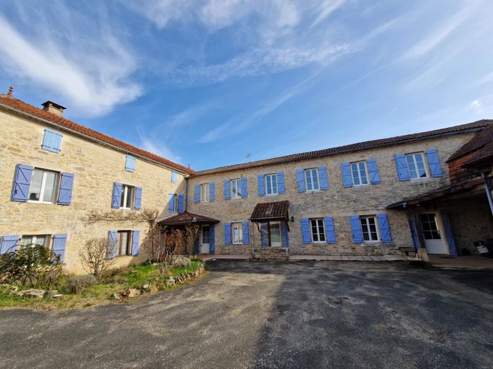 Image No.1-8 Bed Village House for sale
