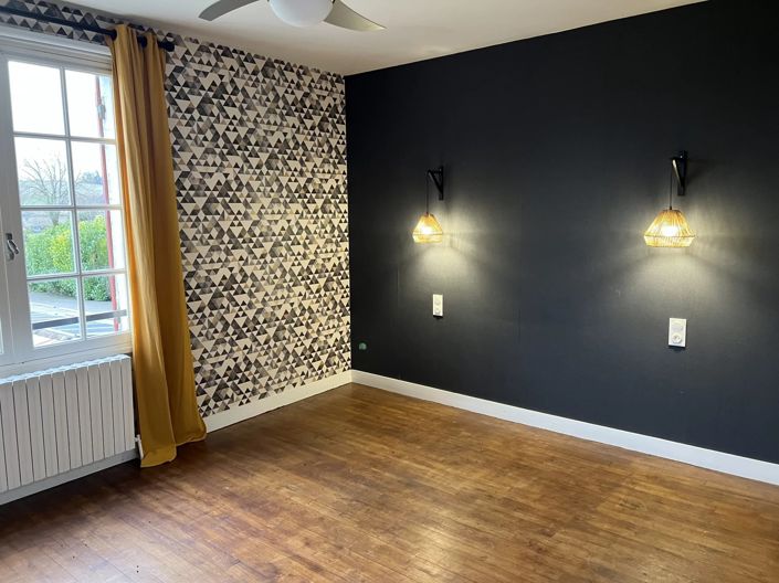 Image No.8-7 Bed Village House for sale