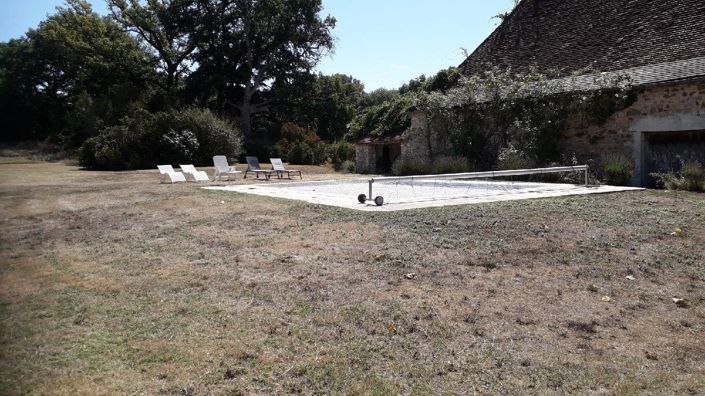 Image No.12-4 Bed Farmhouse for sale