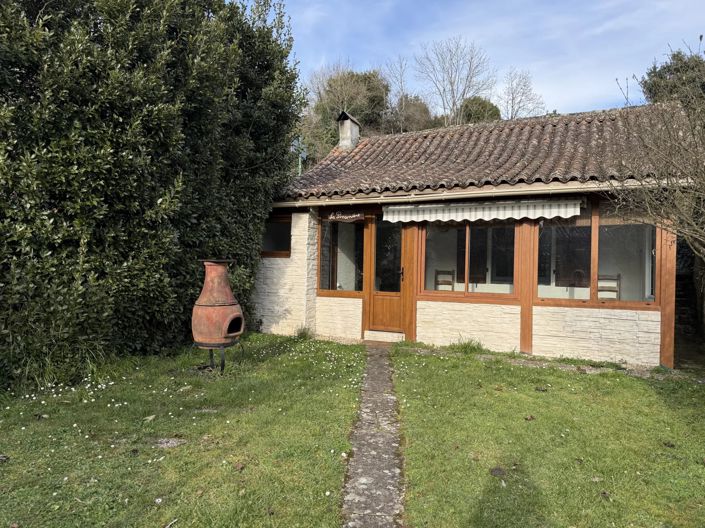 Image No.1-Maison de 1 chambre à vendre à Nanteuil-en-Vallée