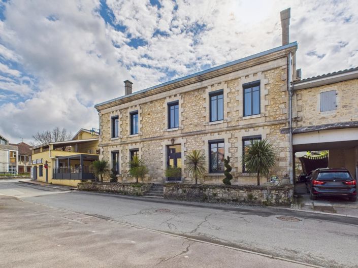 Image No.1-9 Bed Village House for sale
