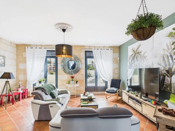 Image No.4-9 Bed Village House for sale