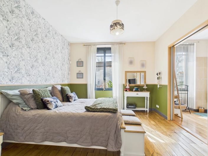 Image No.7-9 Bed Village House for sale