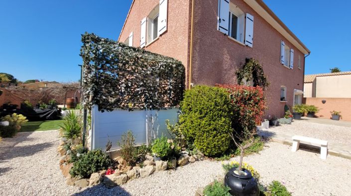 Image No.1-5 Bed House for sale