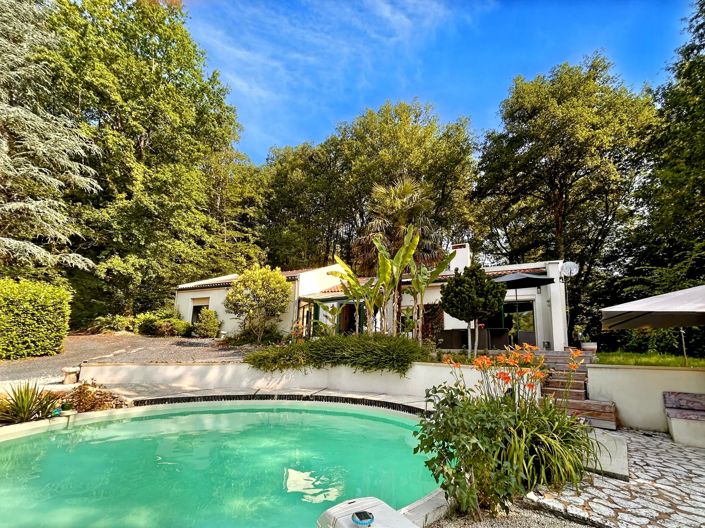 Image No.1-5 Bed House for sale