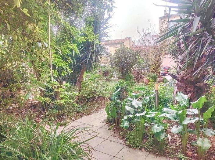 Image No.12-4 Bed Property for sale