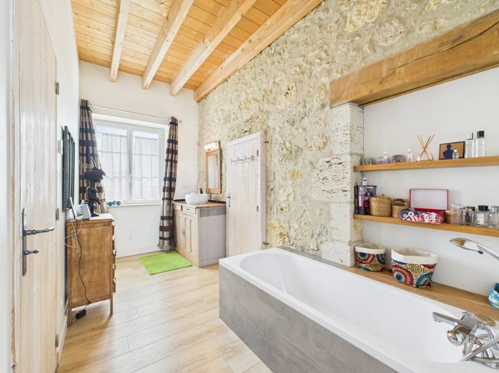 Image No.11-6 Bed House for sale