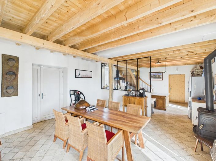 Image No.7-6 Bed House for sale