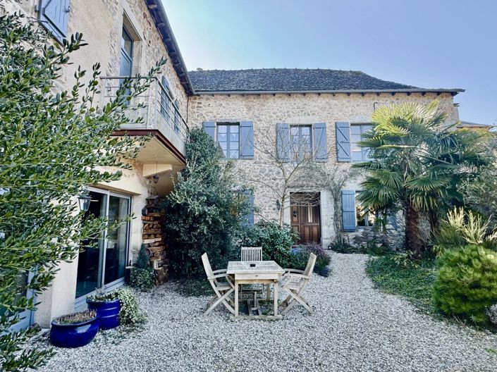 Image No.1-7 Bed House for sale
